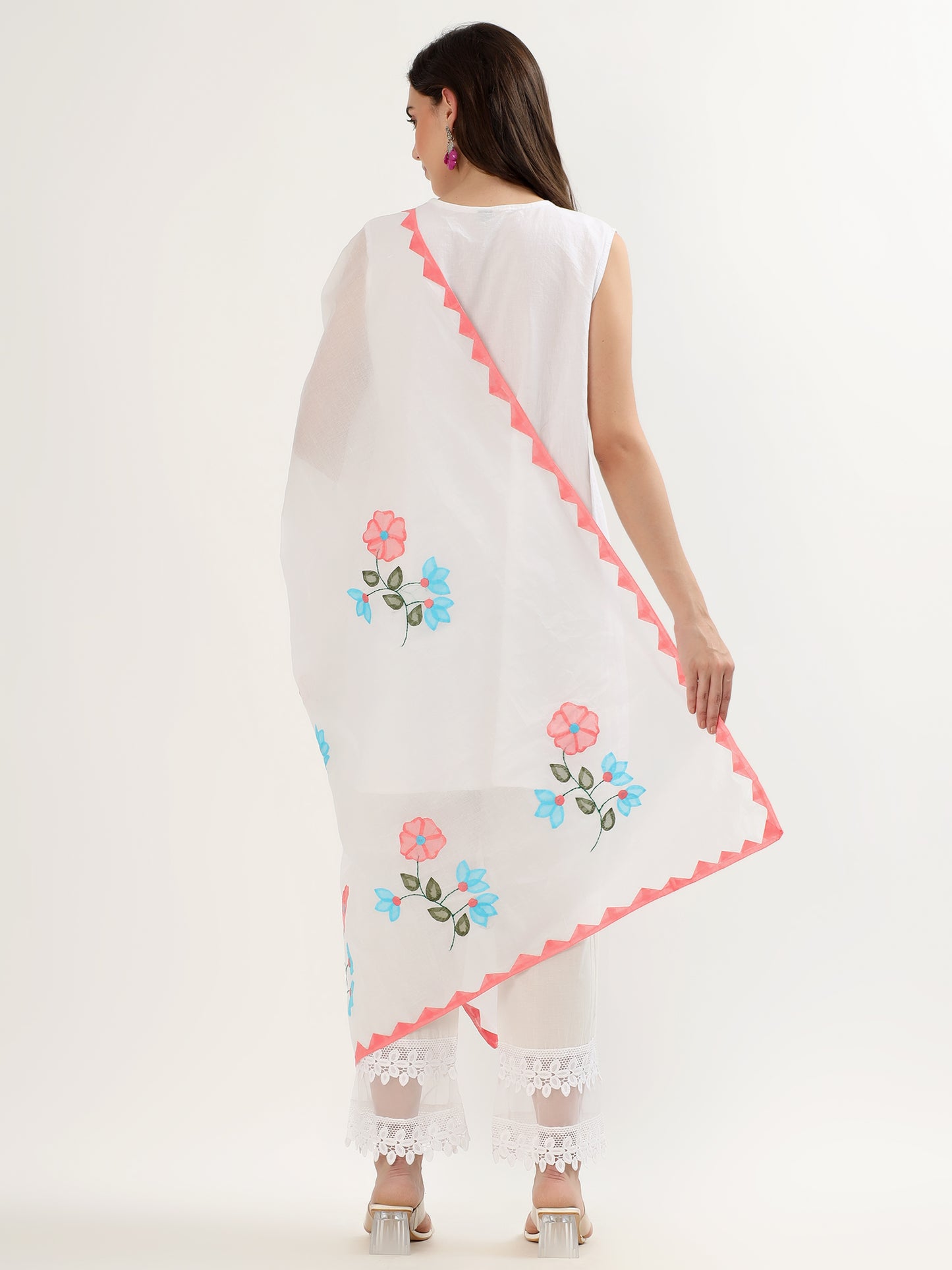 Handmade Women’s Cotton Dupatta – 2.5 Meter Applique Patchwork with Floral Embroidery & Zigzag Borde (WHITE)