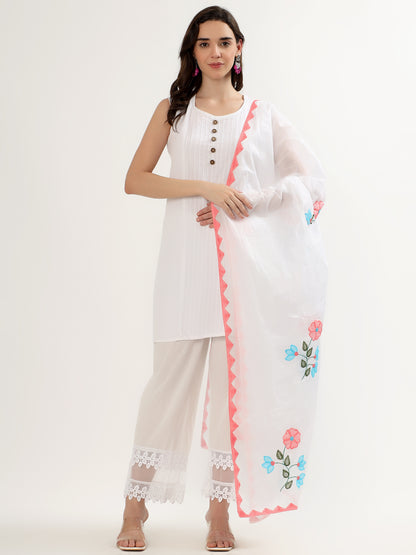 Handmade Women’s Cotton Dupatta – 2.5 Meter Applique Patchwork with Floral Embroidery & Zigzag Borde (WHITE)